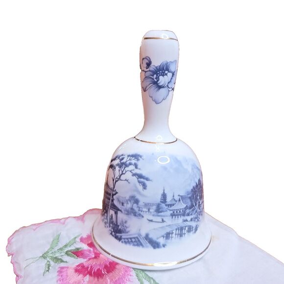 Newhall Staffordshire Fine Bone China Bell w Clapper Nice Ring Tone England - Picture 1 of 15